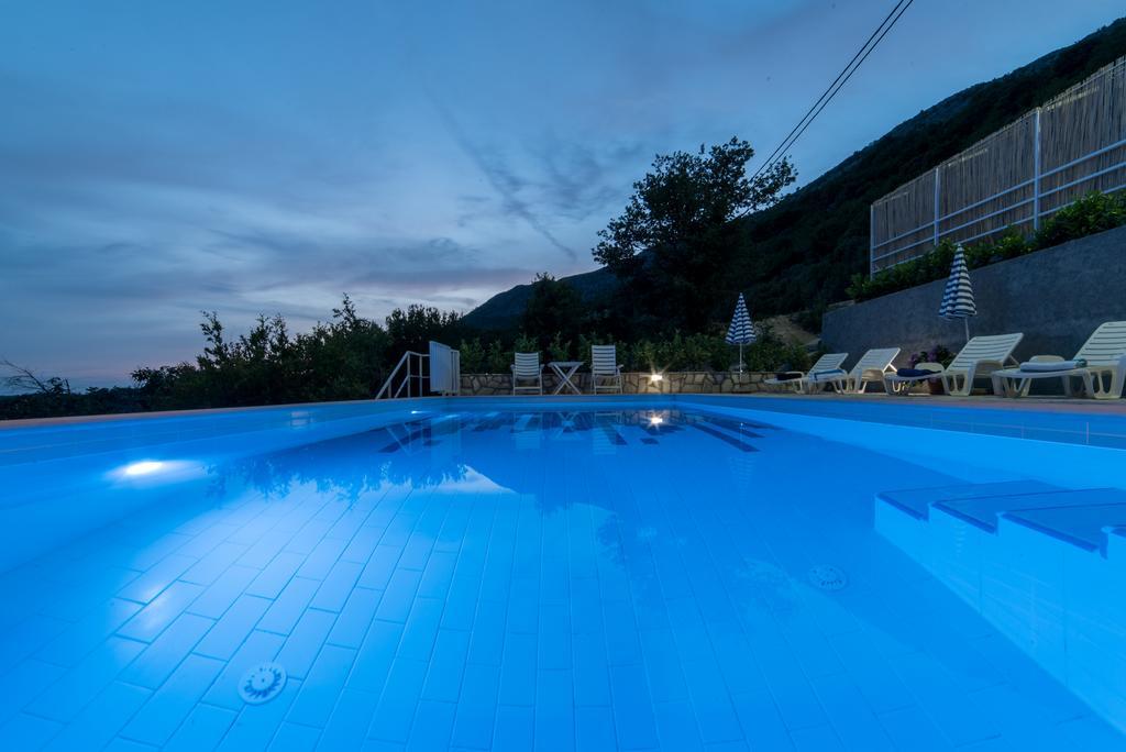 Olive Garden Apartments Čilipi Екстериор снимка
