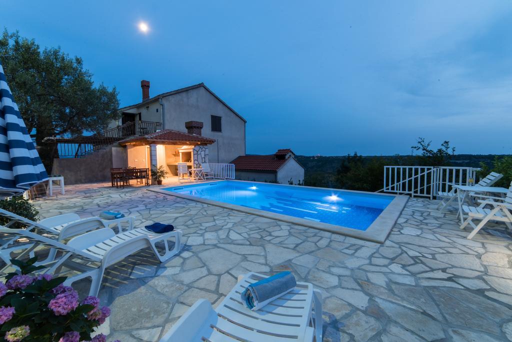 Olive Garden Apartments Čilipi Екстериор снимка