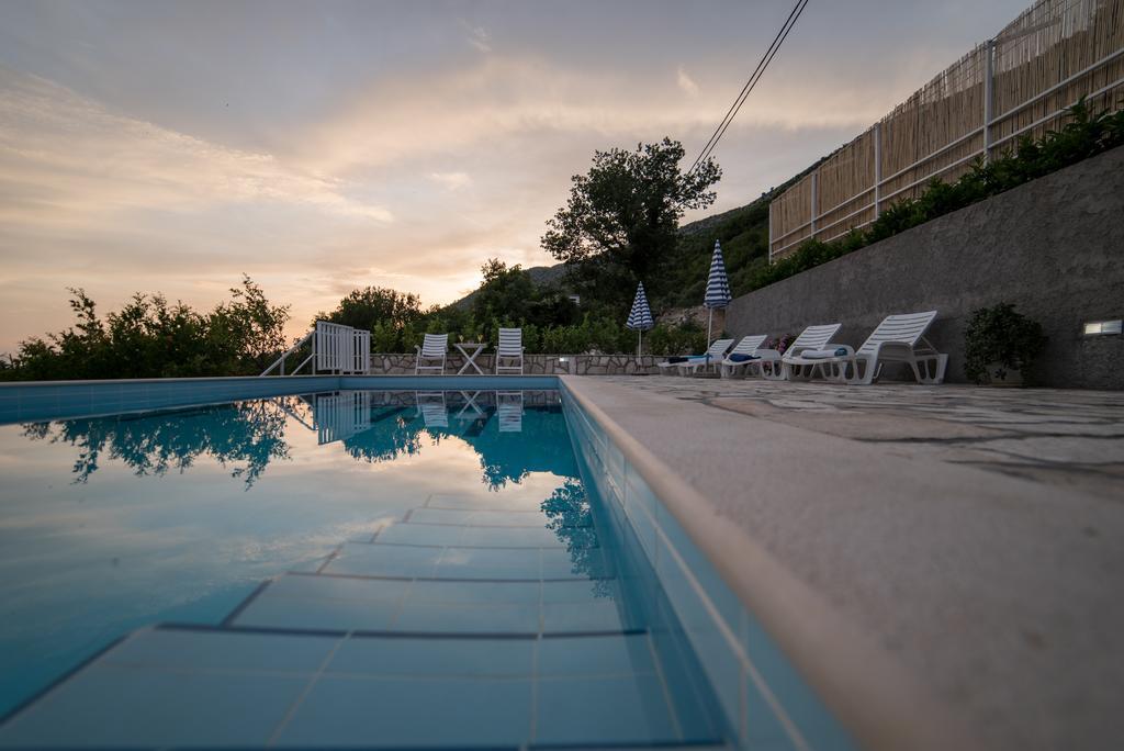 Olive Garden Apartments Čilipi Екстериор снимка